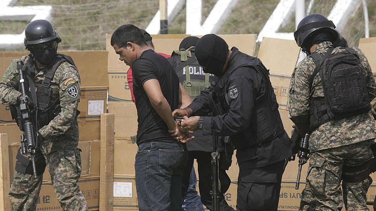 एल साल्भाडोर प्रहरीद्वारा ५५ हजार संदिग्ध गिरोह पक्राउ